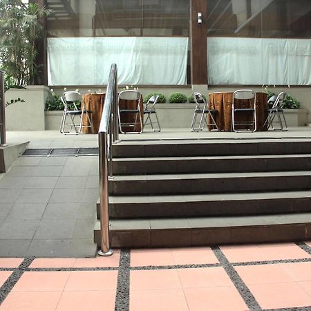 Zen Rooms Grand Hotel Lembang Exterior photo